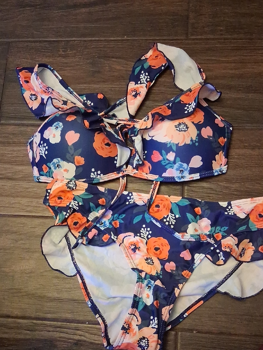 MARINAVIDA White Tag with Navy Stitching Accent‎ #100